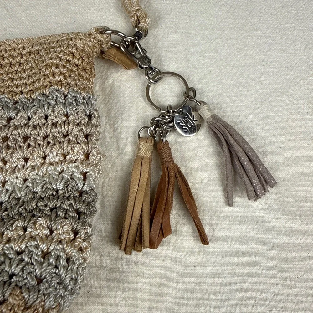 The Sak Crochet Crossbody Bag Womens Medium Beige Indie Ombre Boho Tassel Purse